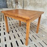 Dining table extendable