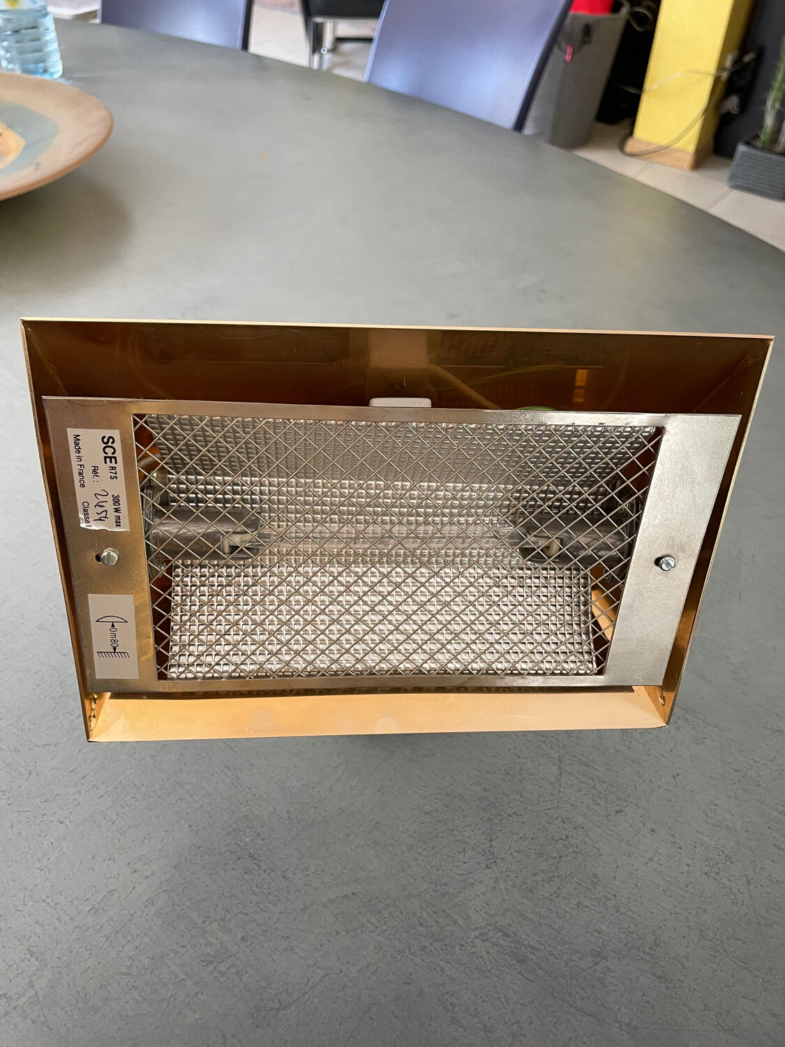 SCE brass wall light