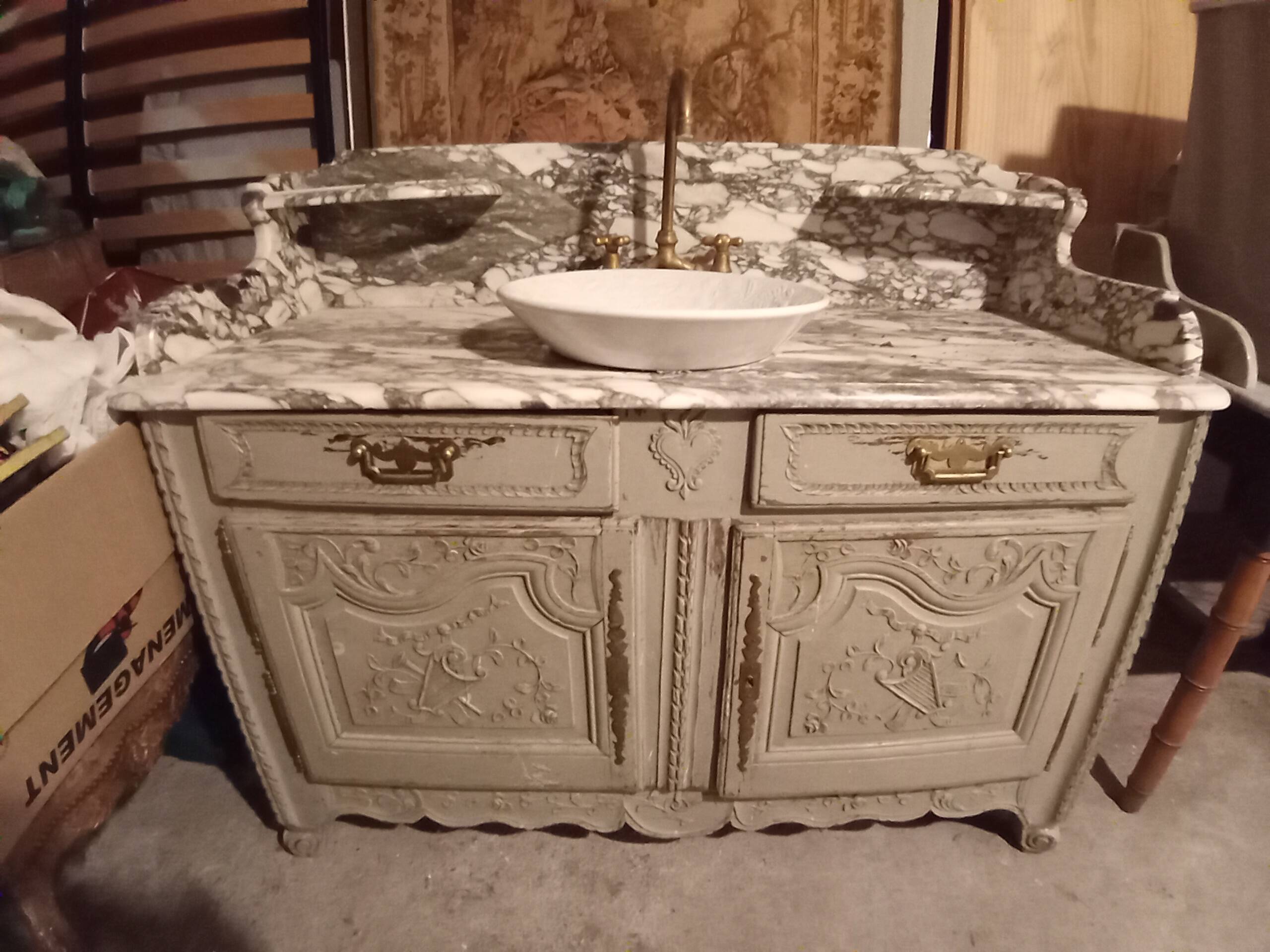 Antique marble washstand – basin & taps