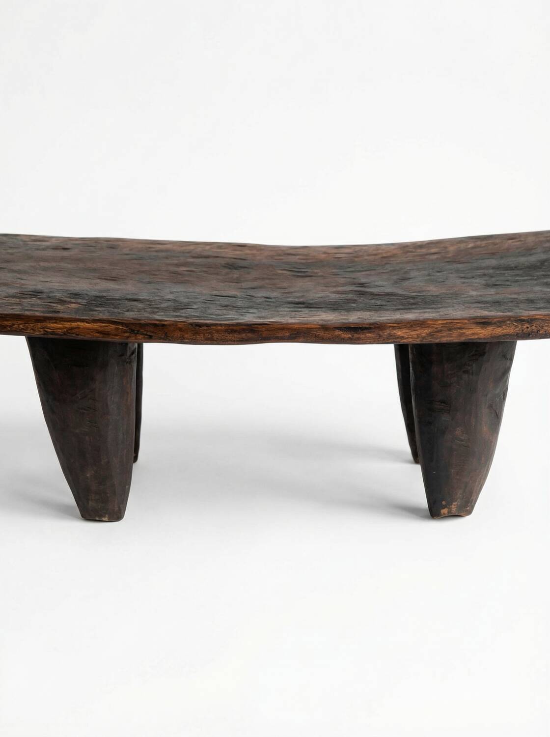 Sculptural bench in solid wood · Unique piece Range: ANCRAGE — Mobili