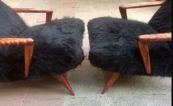 Paire de fauteuils italiens en être vernis recouvert de tissus façon poil d’ours brun circa 1950