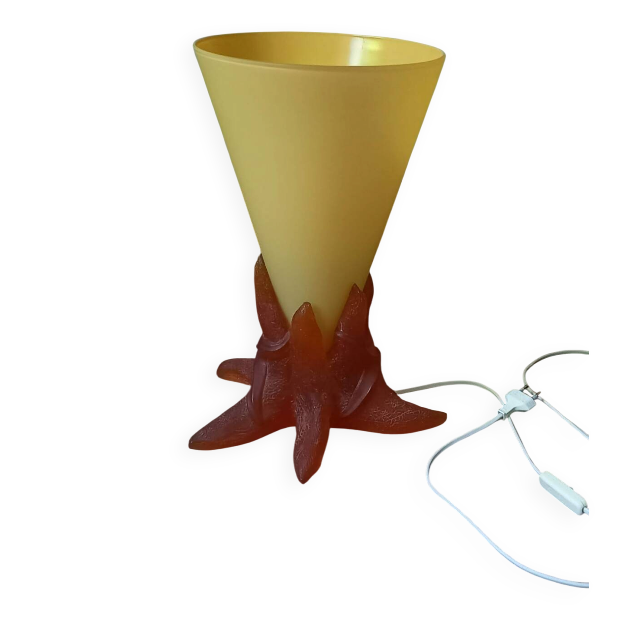 Table lamp