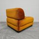 Fauteuil Mid-Century Modern en velours par Zev & Zev