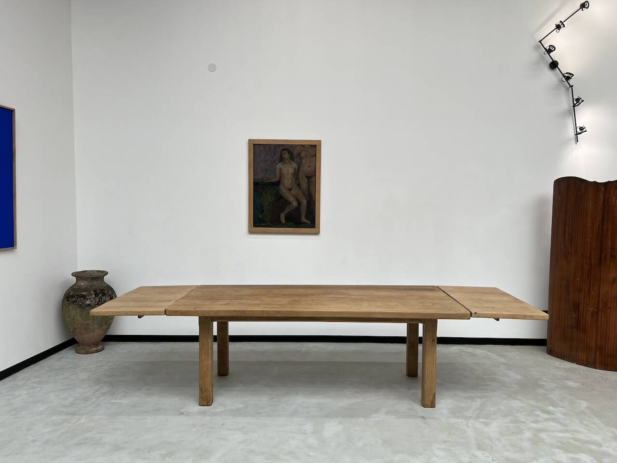 Large farm table from the 60s, in solid oak, with extensions
