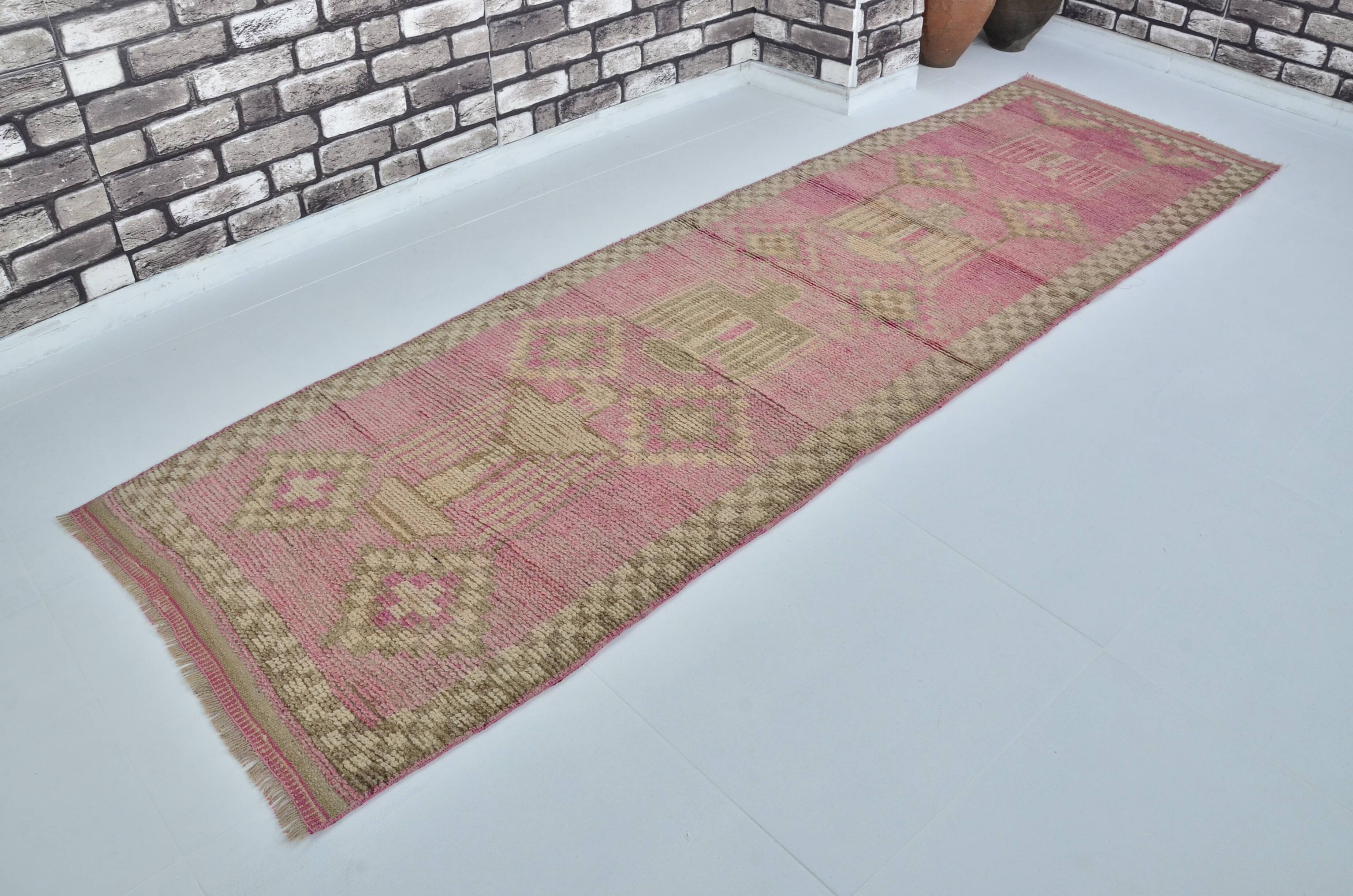Neutral Light Pink Vintage Runner sku 2209