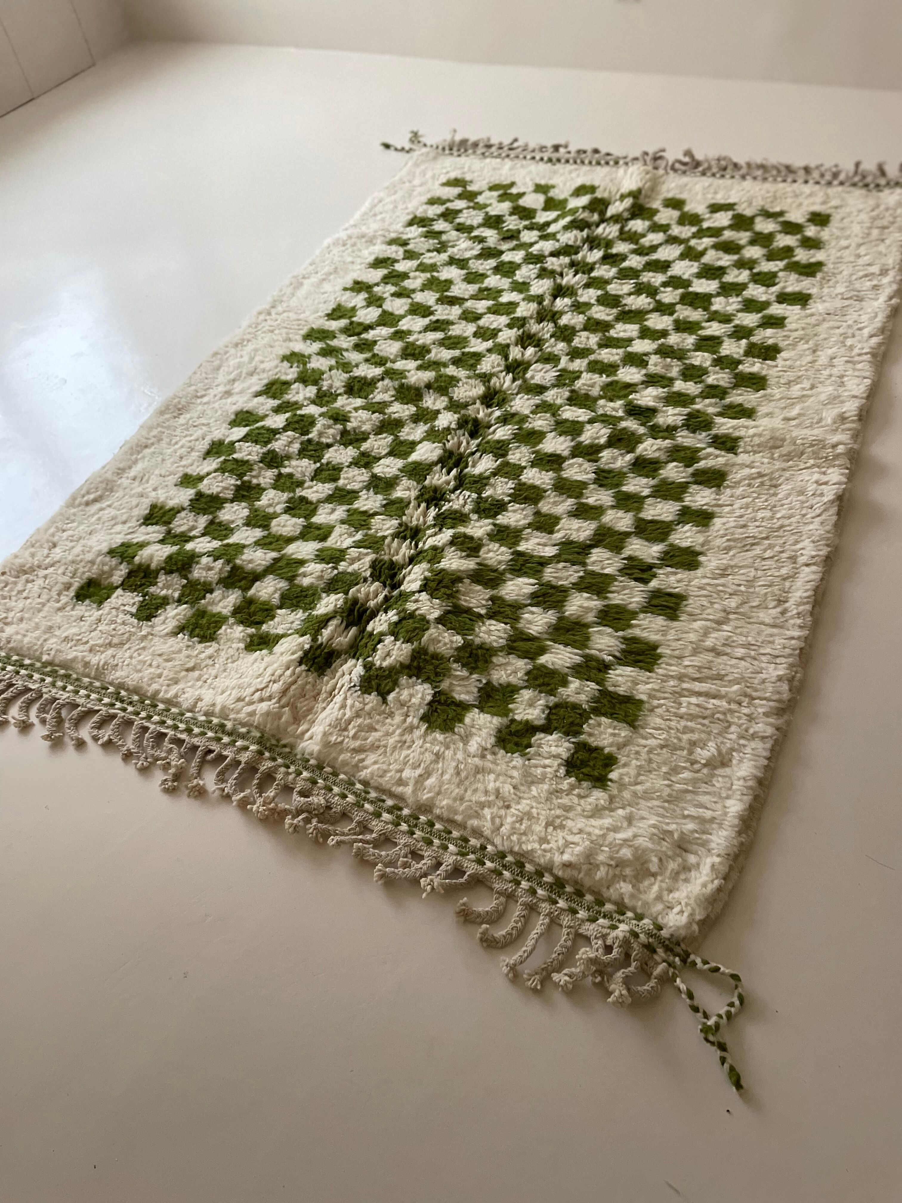 Berber carpet beni ouarain checkerboard white and green tiles wool, 270x170 cm