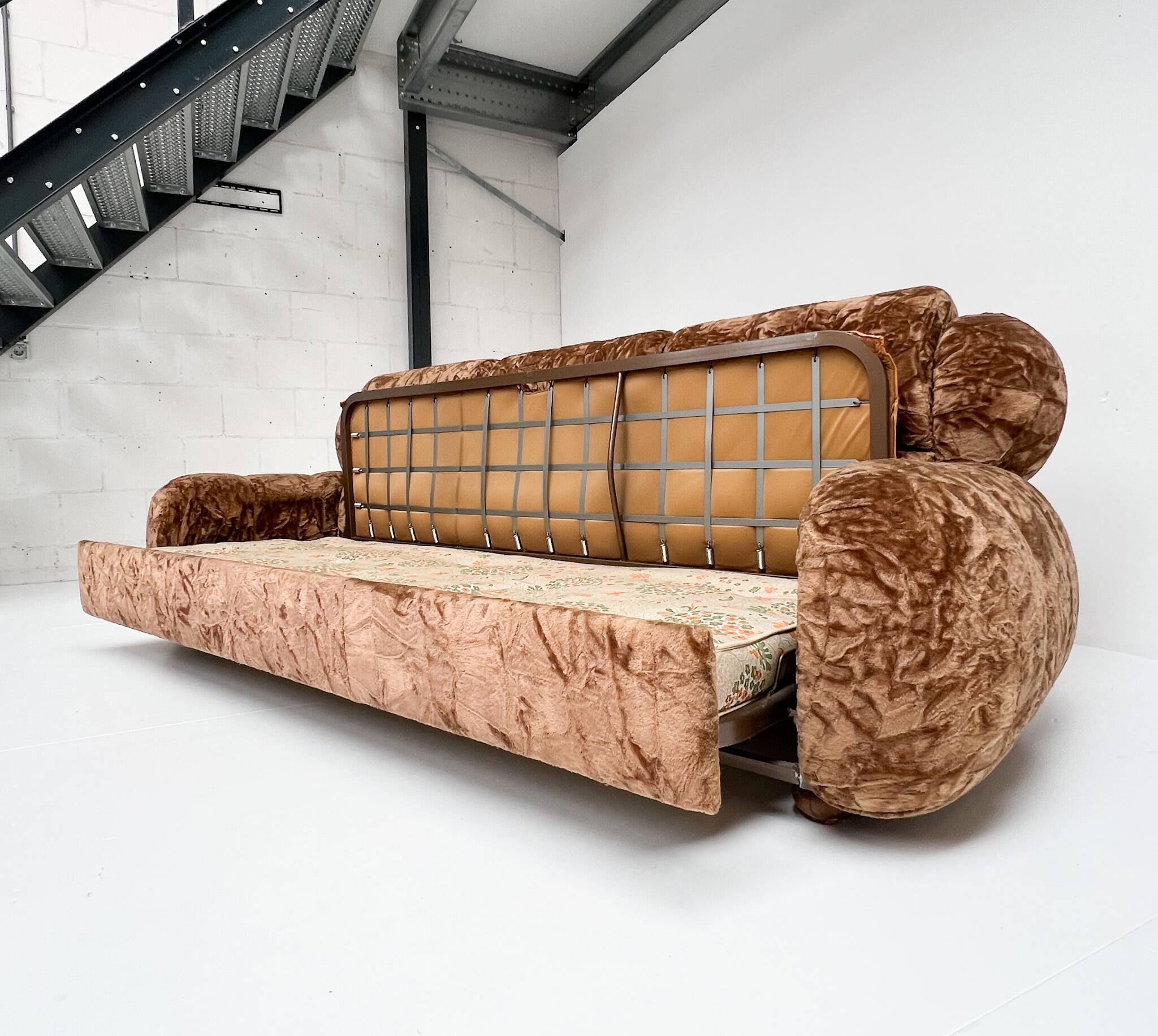 Canapé-lit vintage italien en velours, années 1970