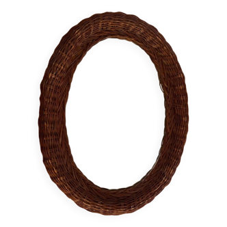 Oval wicker mirror