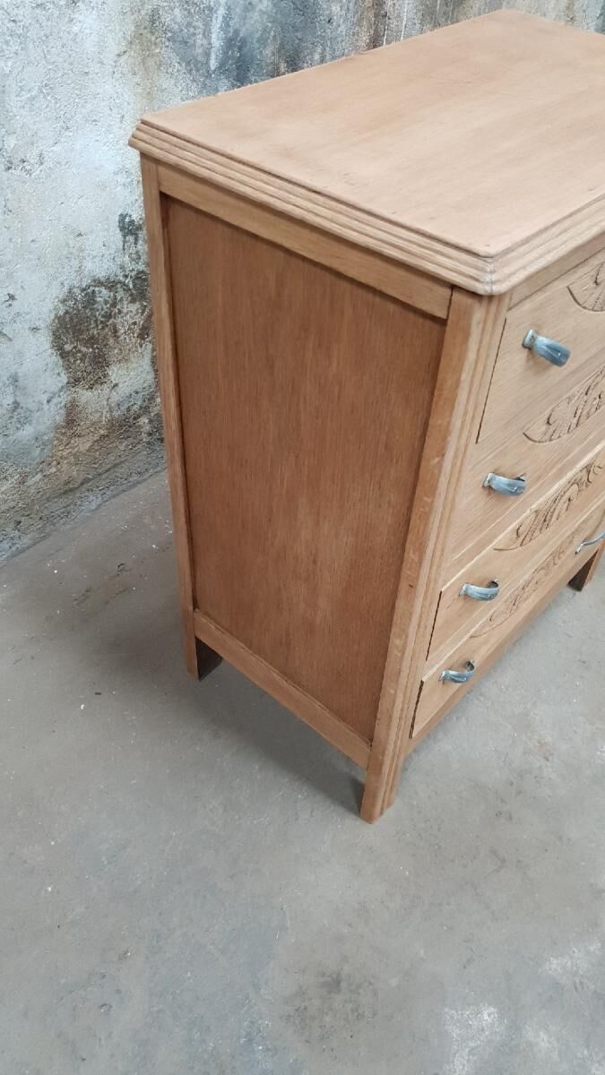Vintage chest of drawers