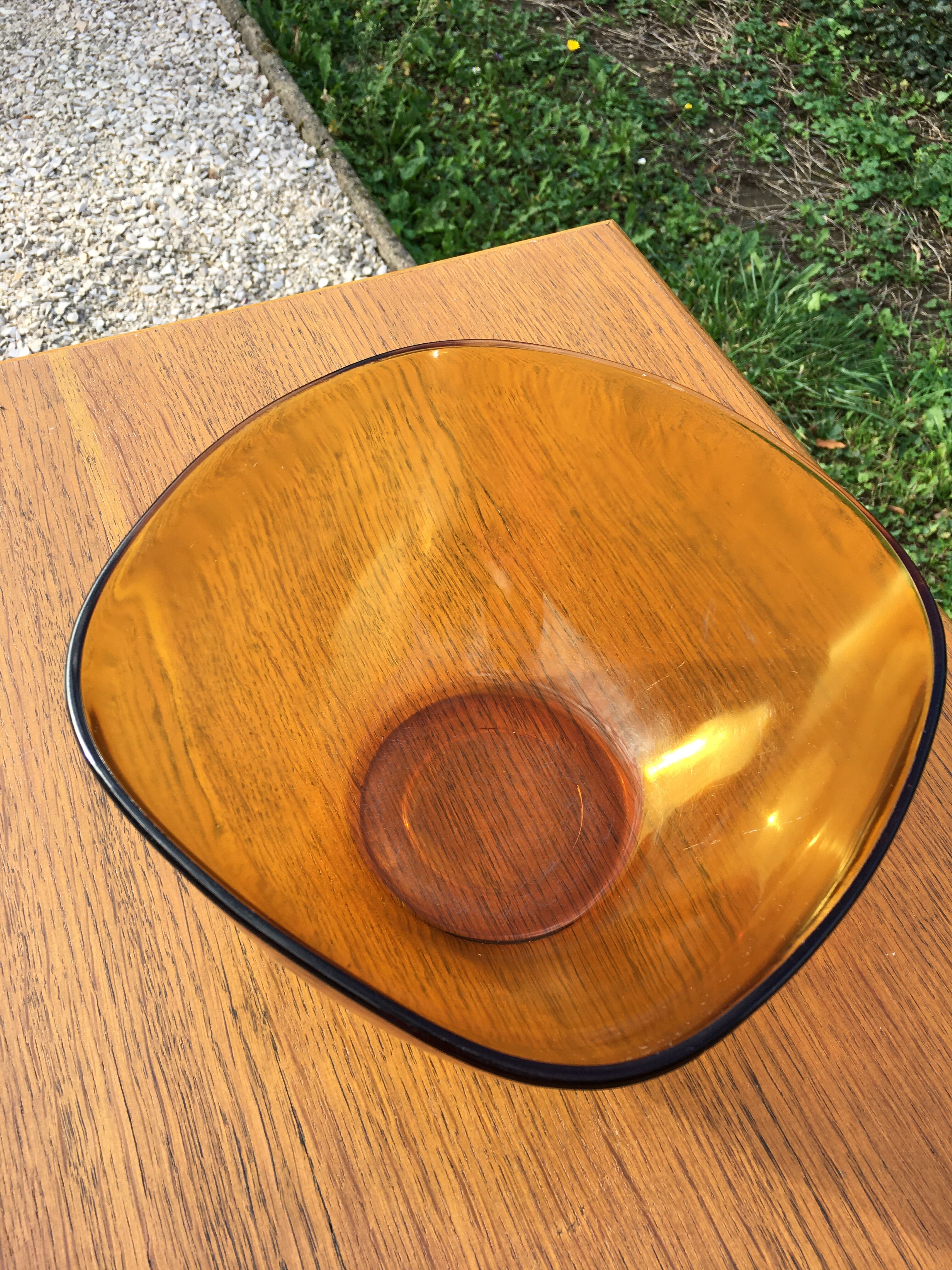 Saladier vintage en verre jaune
