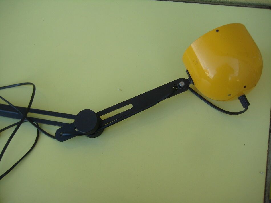 Vintage, former lampe of bureau or atelier