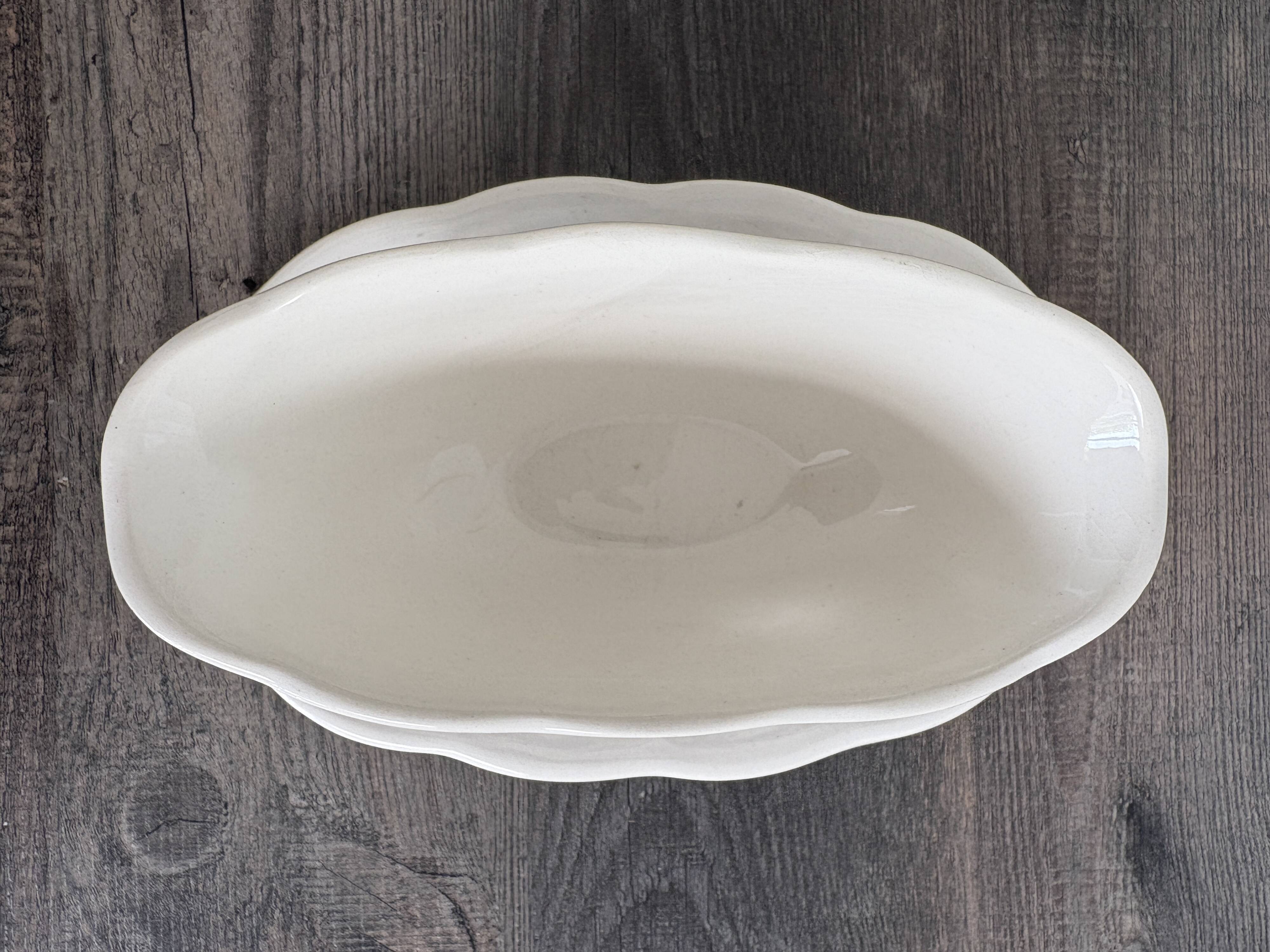 Sauce boat Boch Frères La Louvière