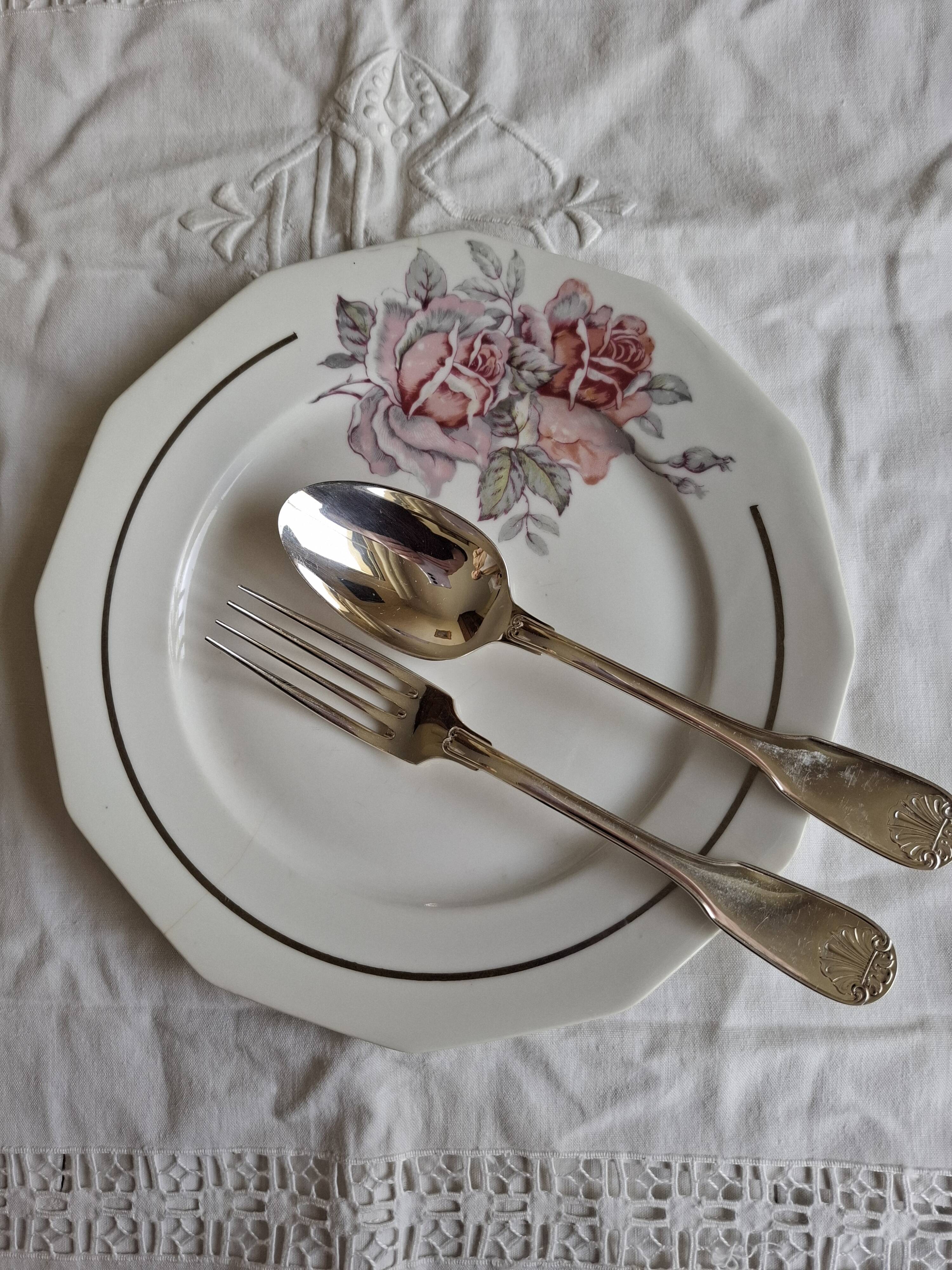 Christofle Alfenide silver cutlery, Coquille/Vendôme model, x6 or 12