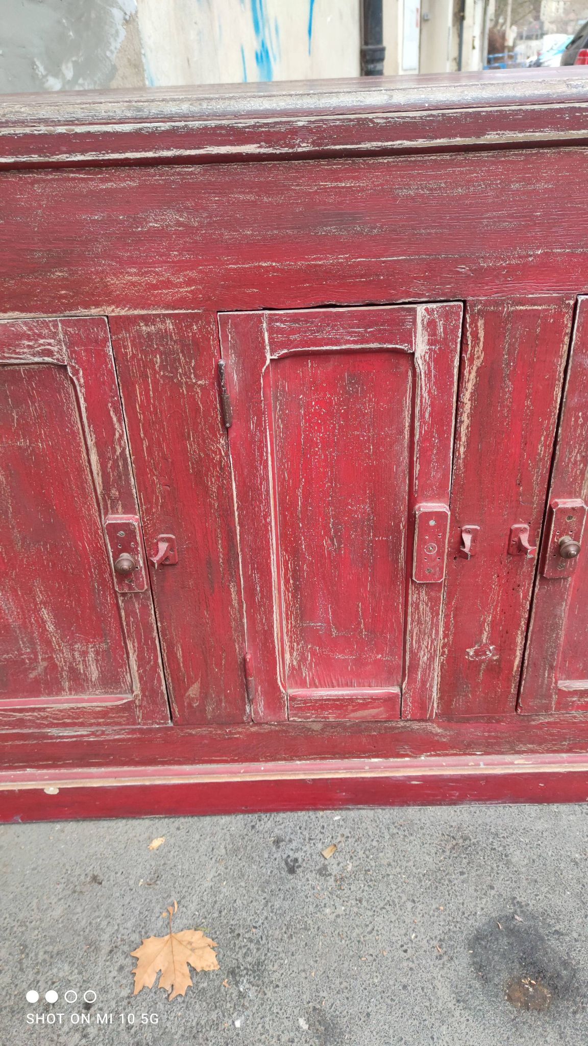 Bank oak counter patina wine lees old icehouse Henri ASSET