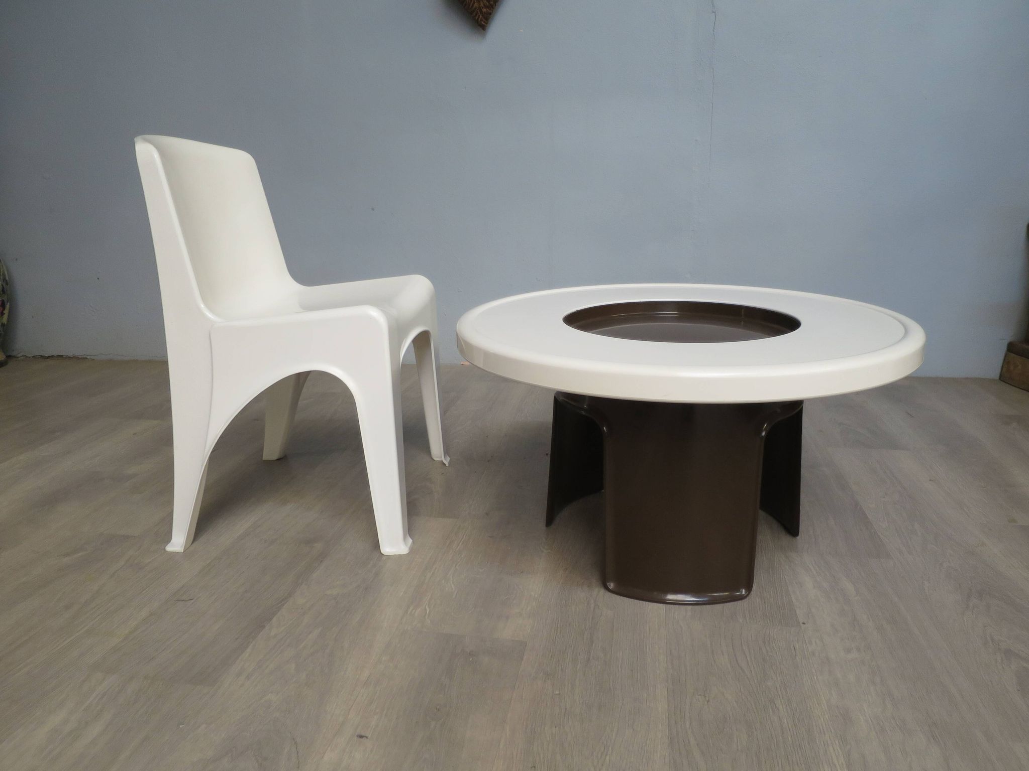 Table et chaise vintage Gilac années 70