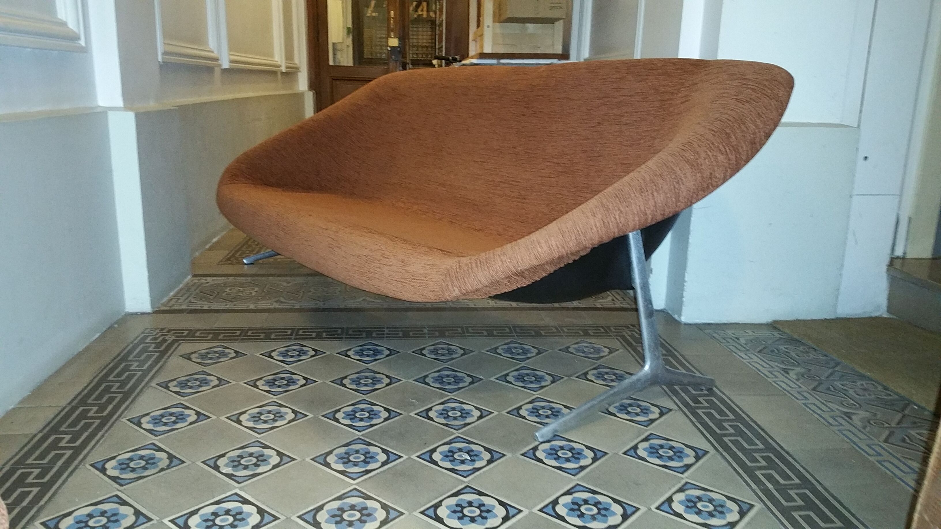 Couch Egg of Walter S. Chenery for Lurashell