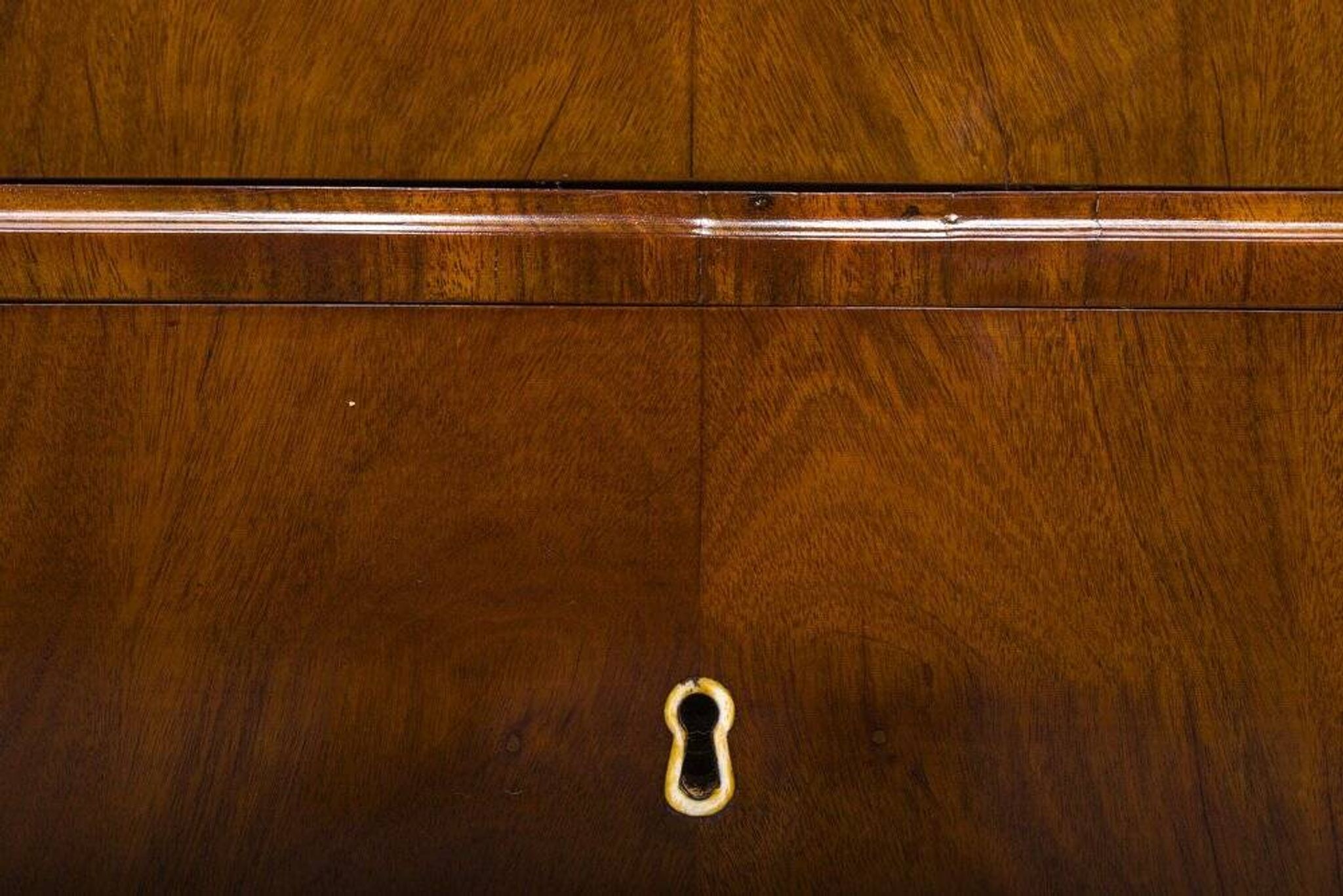 Commodes Biedermeier en acajou du début du XIXe siècle, années 1830