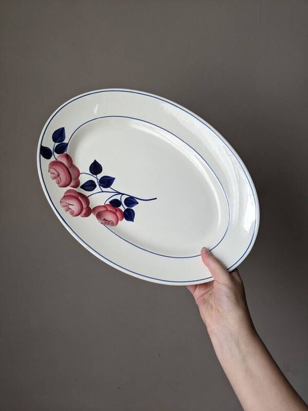 Plat ovale en céramique ancien décor floral peint à la main déco campagne