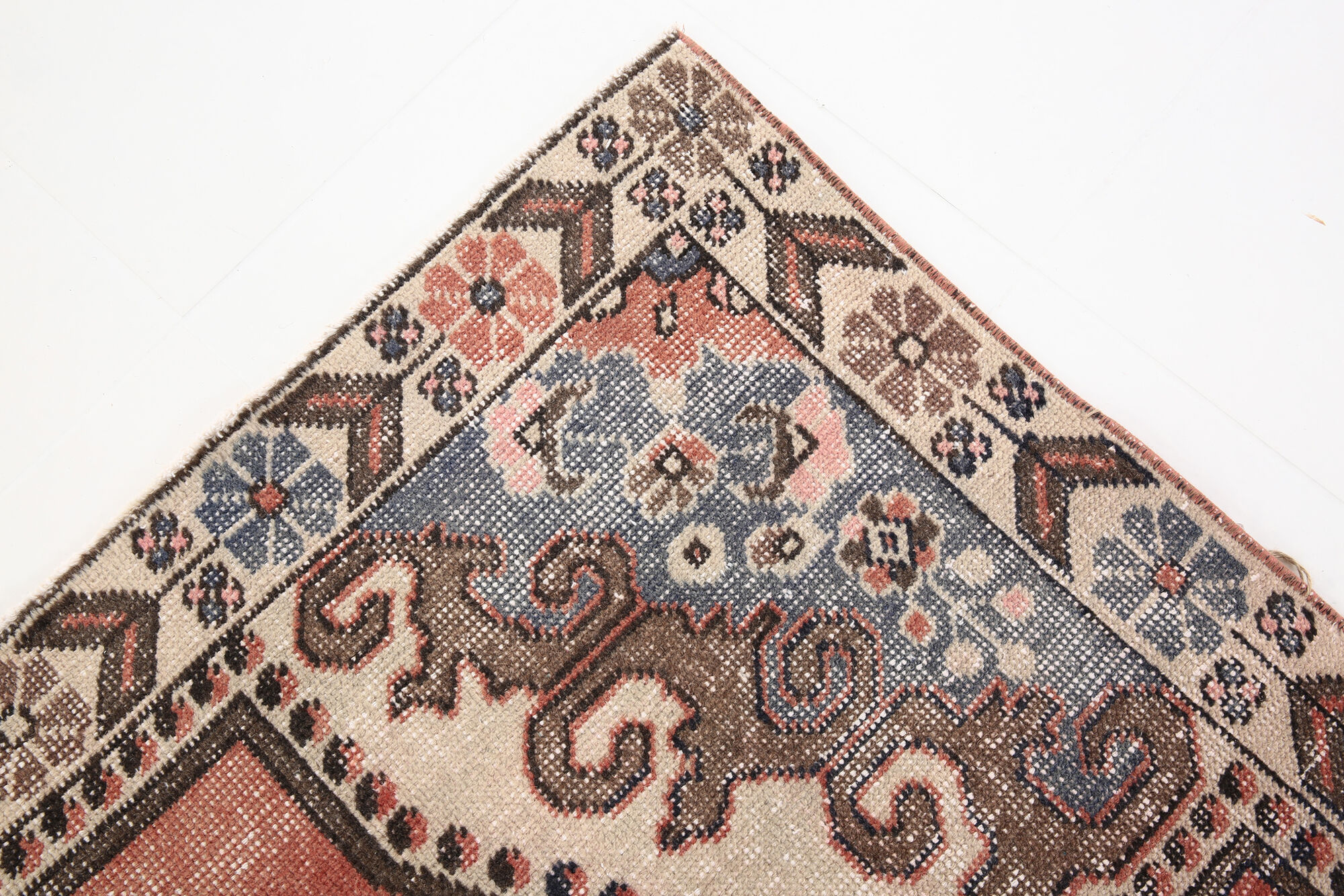 4x7 red & beige vintage rug, 122x207cm