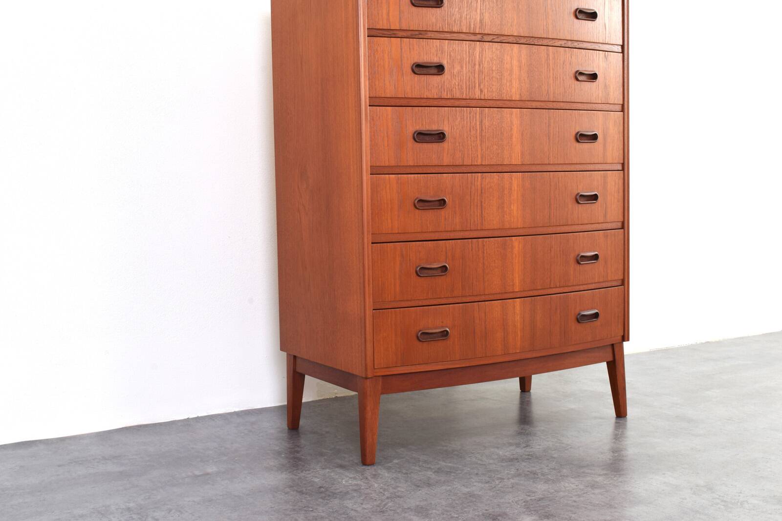 Commode danoise en teck du milieu du siècle, années 1960.