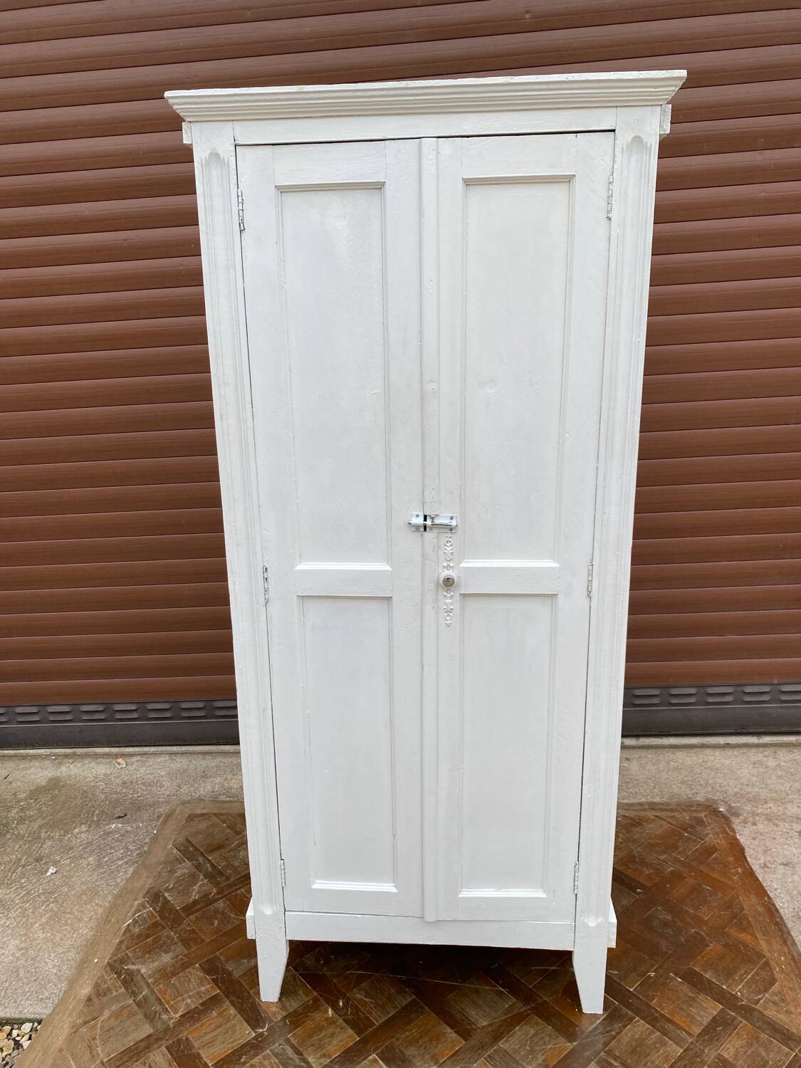 Small Parisian wardrobe