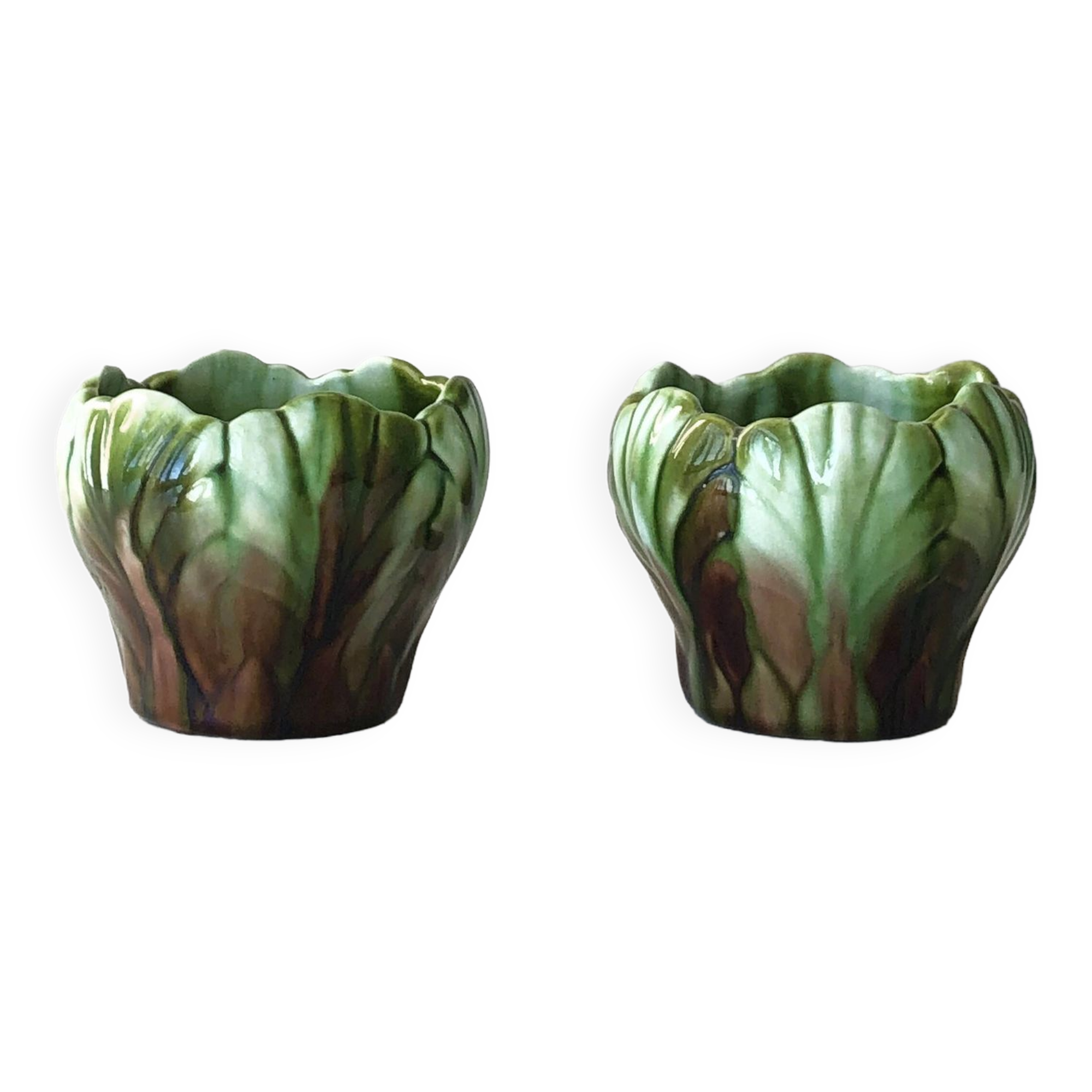 Deux petits cache-pots en majolique française - tasses.