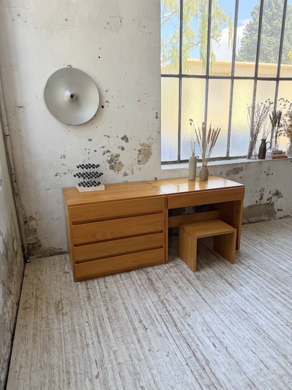 Bureau + commode + tabouret pin Maison Regain Savoie