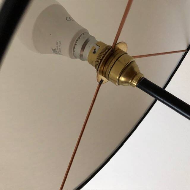 Tripod floor lamp with shelf