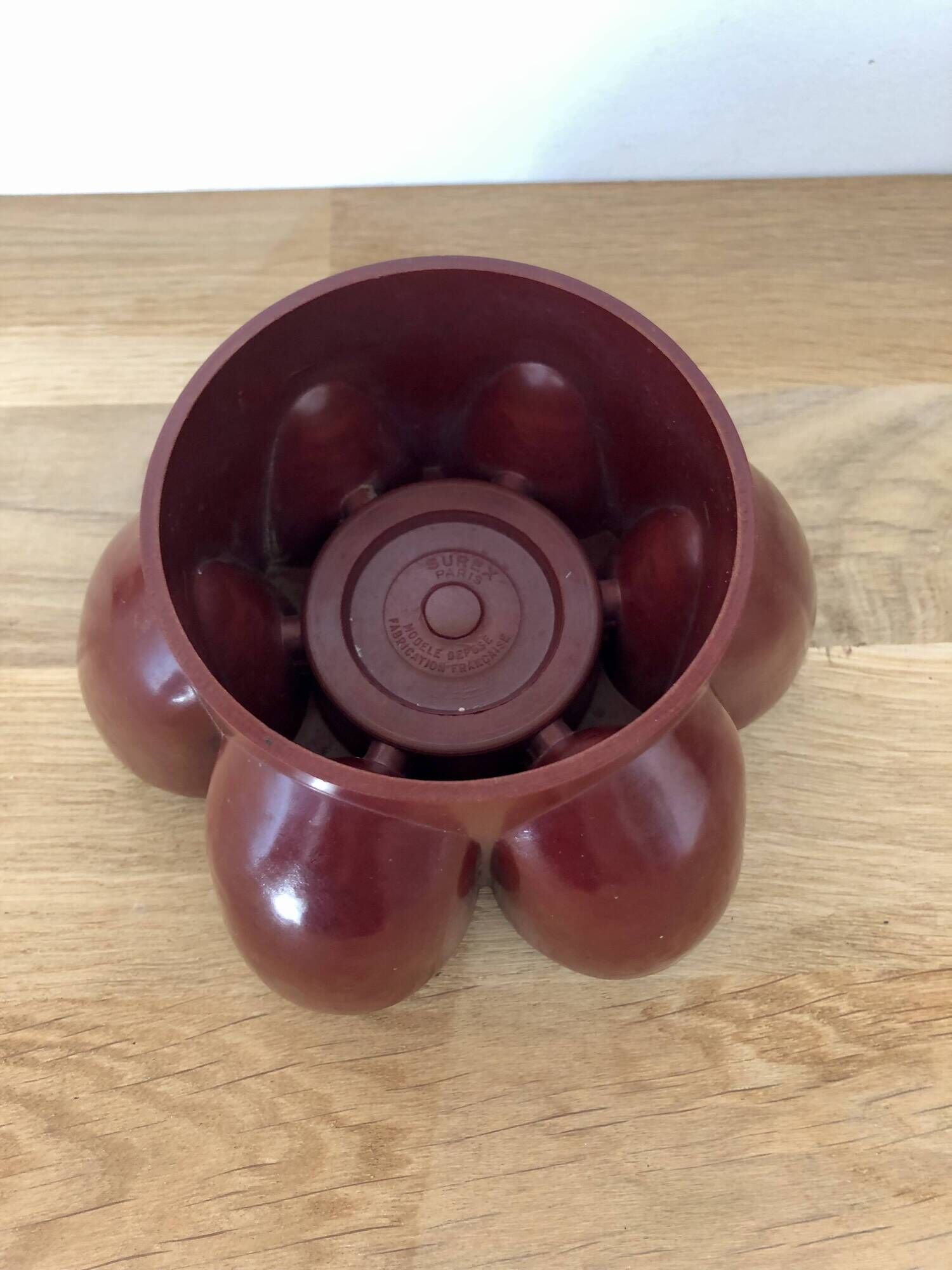 Vintage bistro egg display in bakelite from the 70s