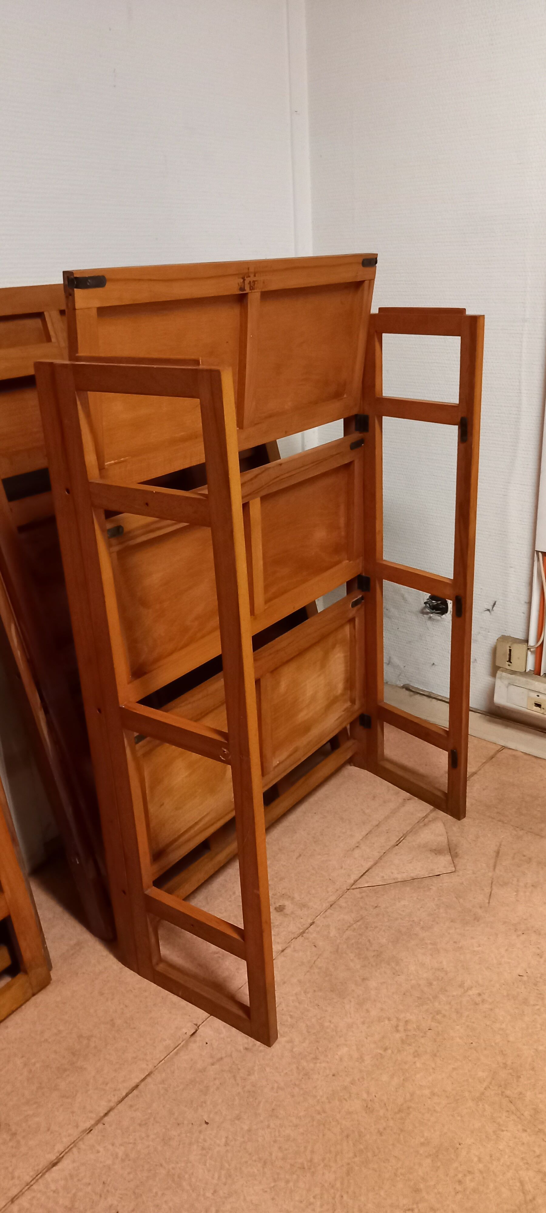 Etagere de bouquiniste vintage