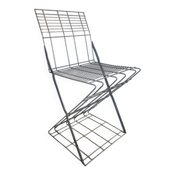 Zigzag metal chair