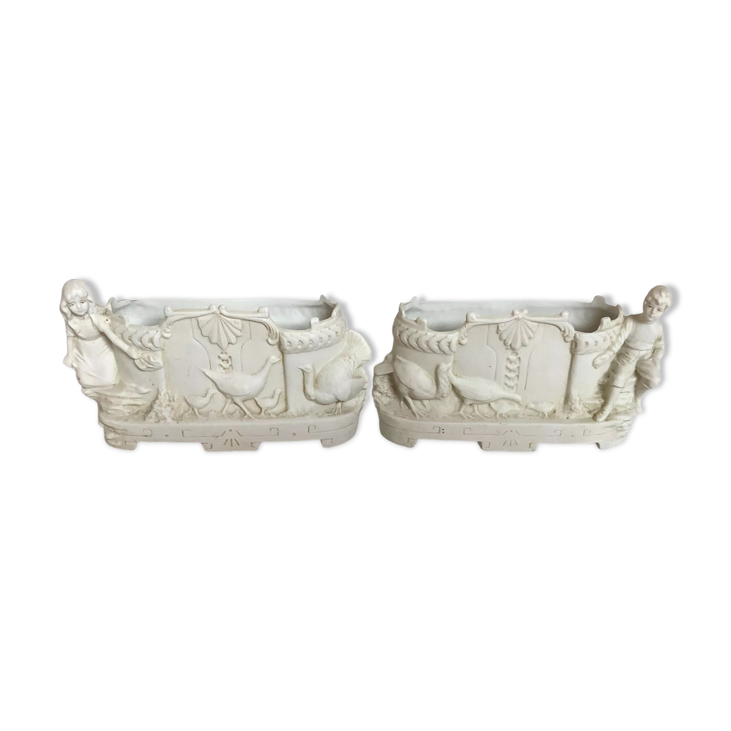 Pair old mini biscuit planters