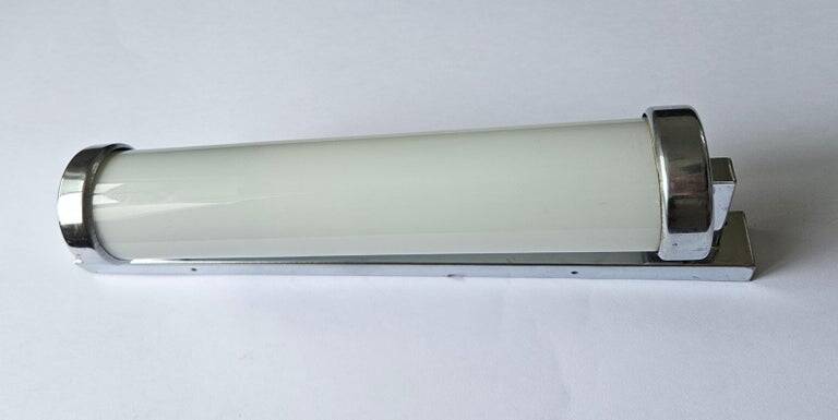 Rare chrome design Bauhaus, Art Deco, functionalism wall lamp, 1930s