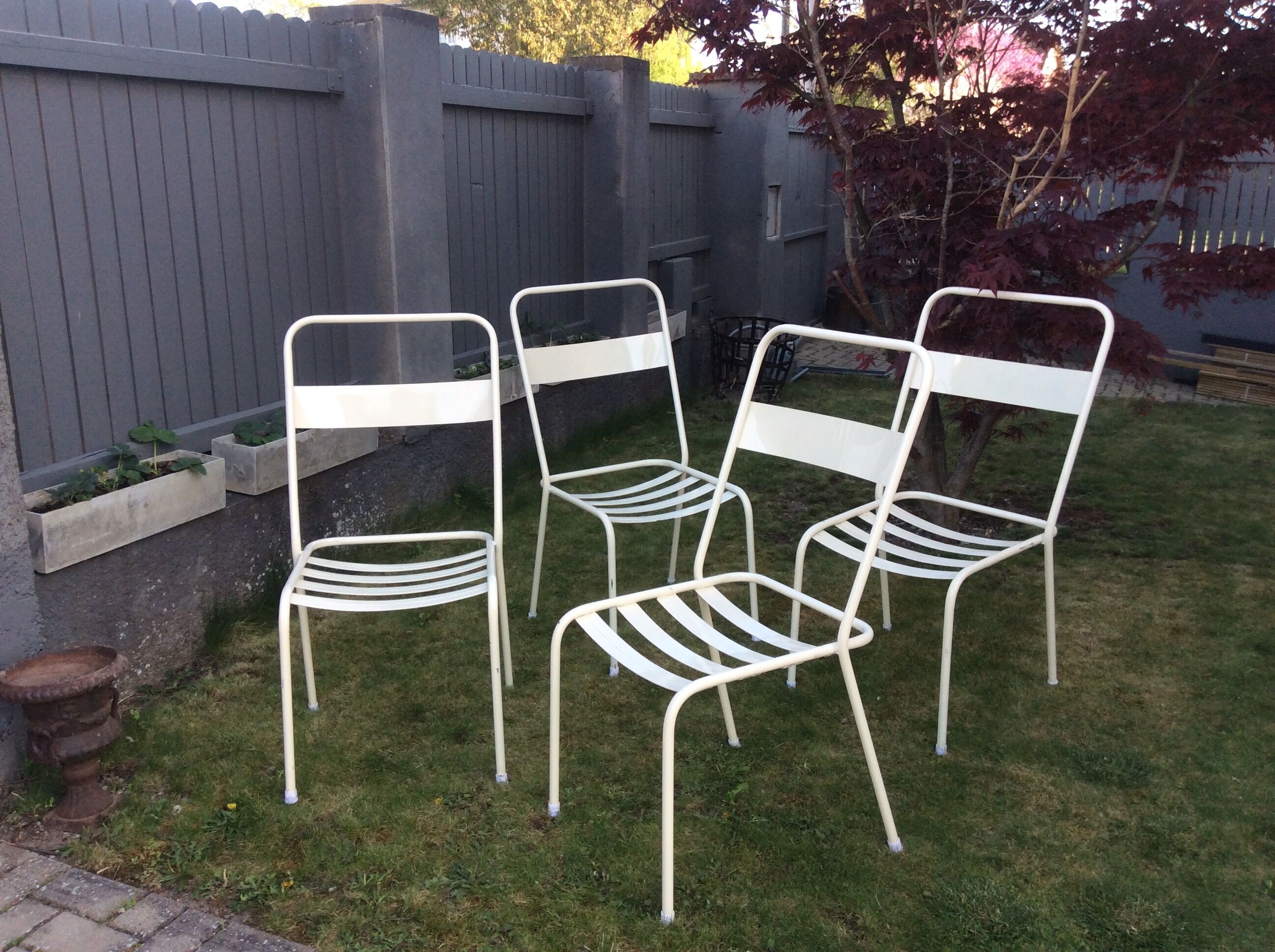 4 metal bistro terrace chairs