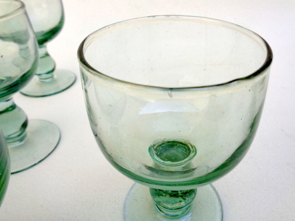 Set of 8 vintage water green glasses