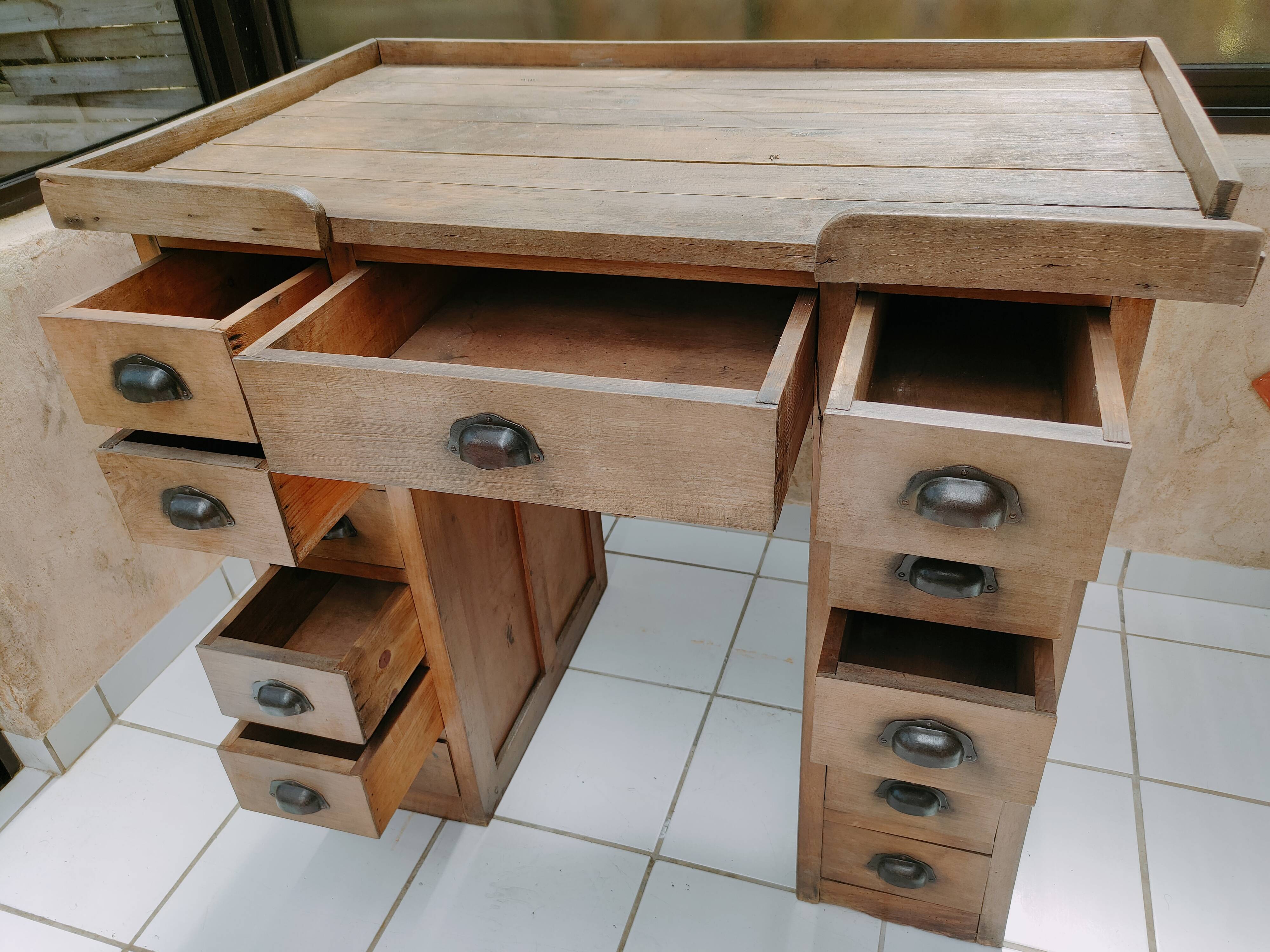 Furniture trade counter hardware box year 1940