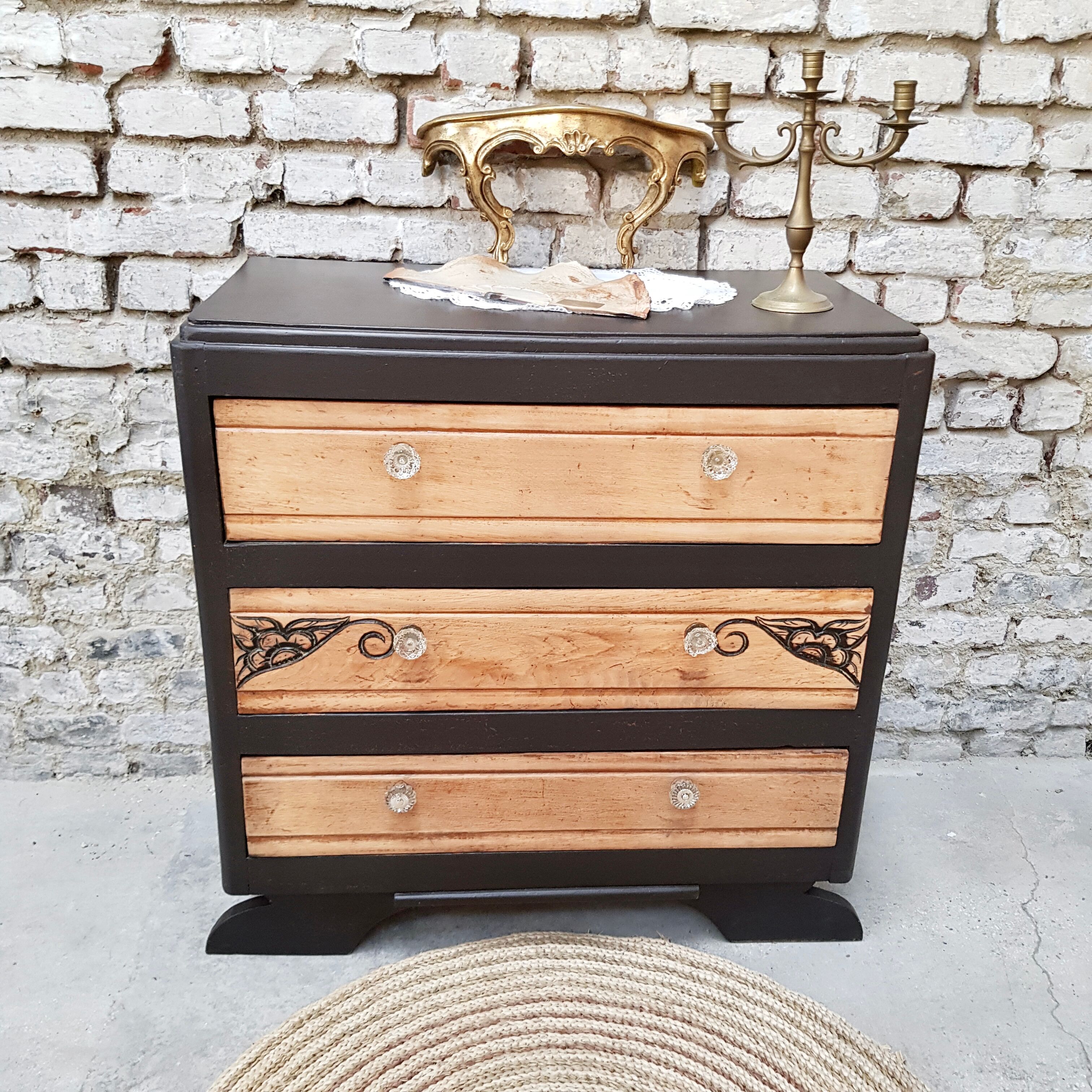Art Deco chest of drawers