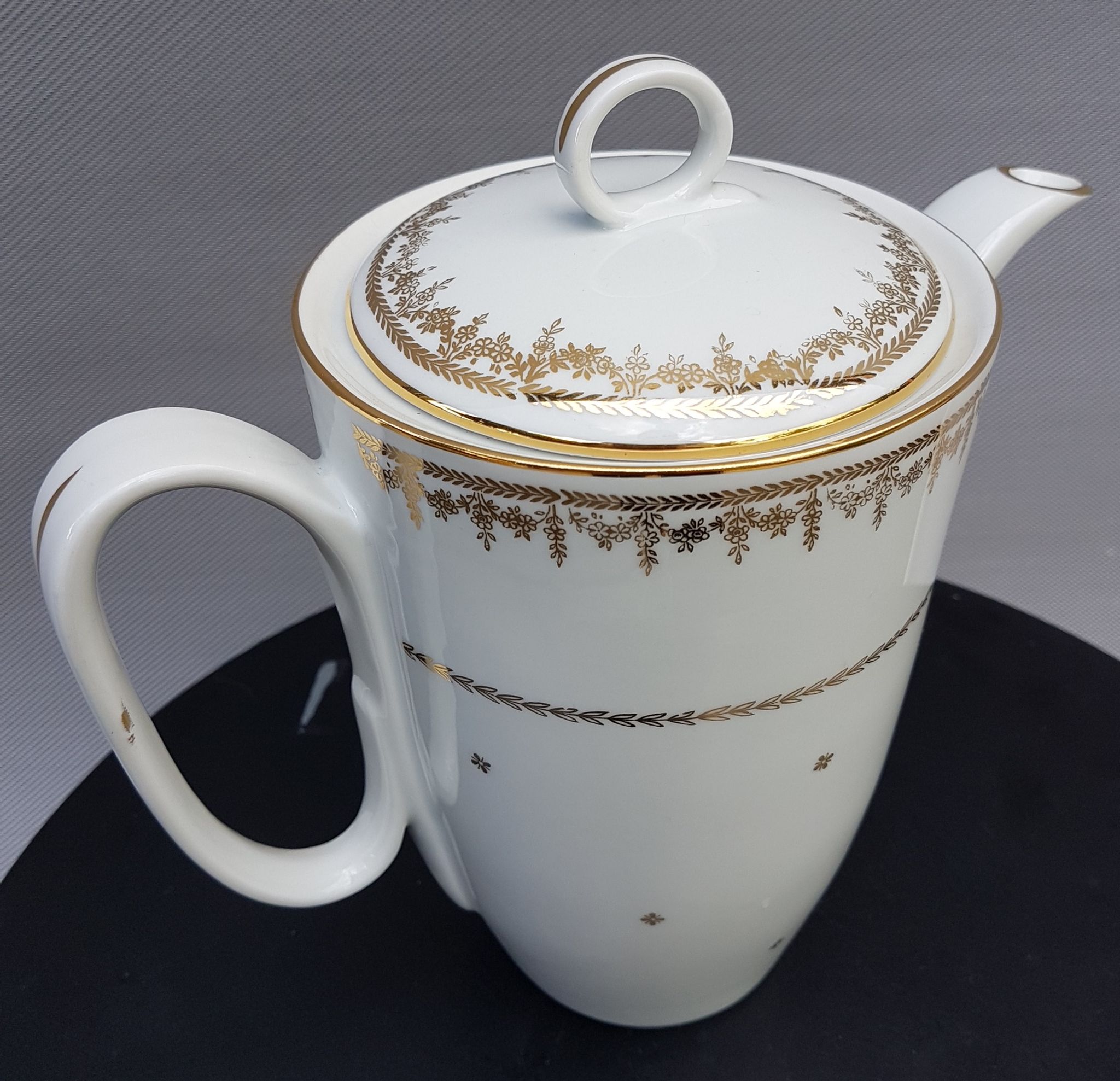 CNP France luxury porcelain teapot