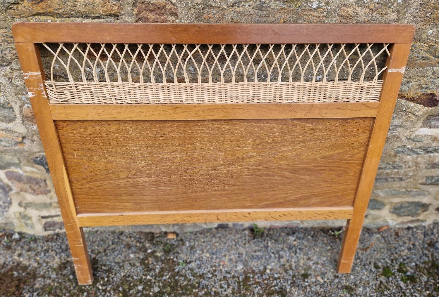 Ensemble lit et chevet en rotin 60's