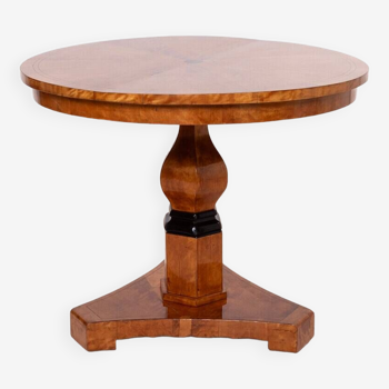 Biedermeier Round Table in Flame Birch, 19th Century