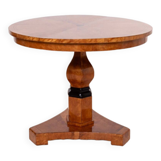 Table Ronde Biedermeier en Bouleau Flammé, 19ème Siècle