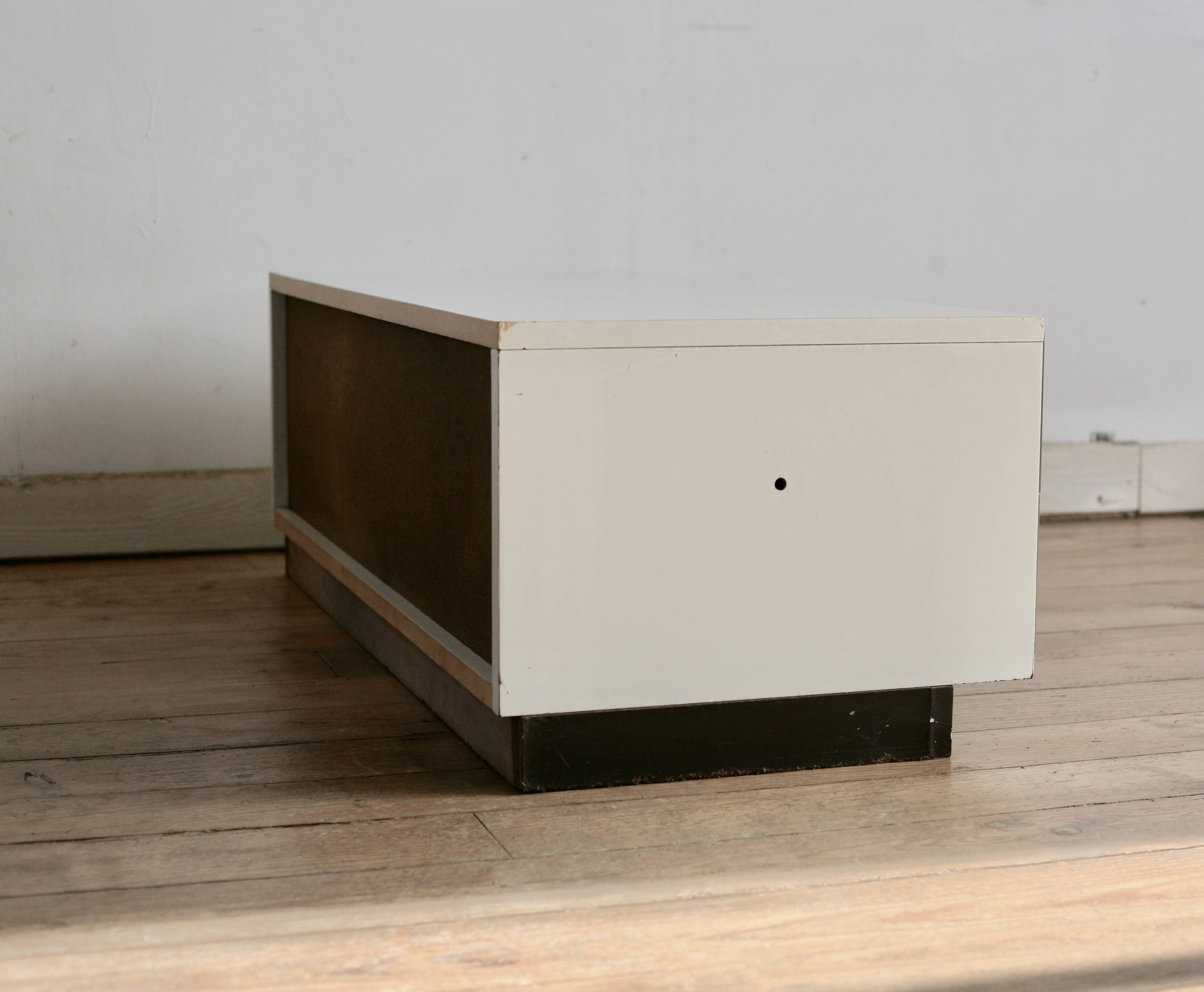 Low storage unit, Raymond Loewy, Doubinsky Frères, 1970s