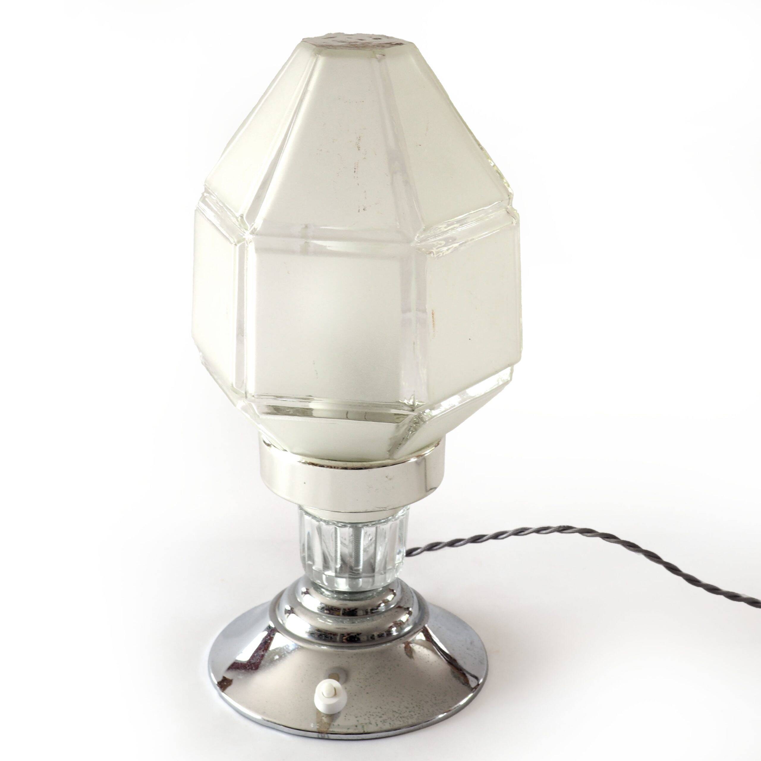 Art Deco lamp with faceted glass