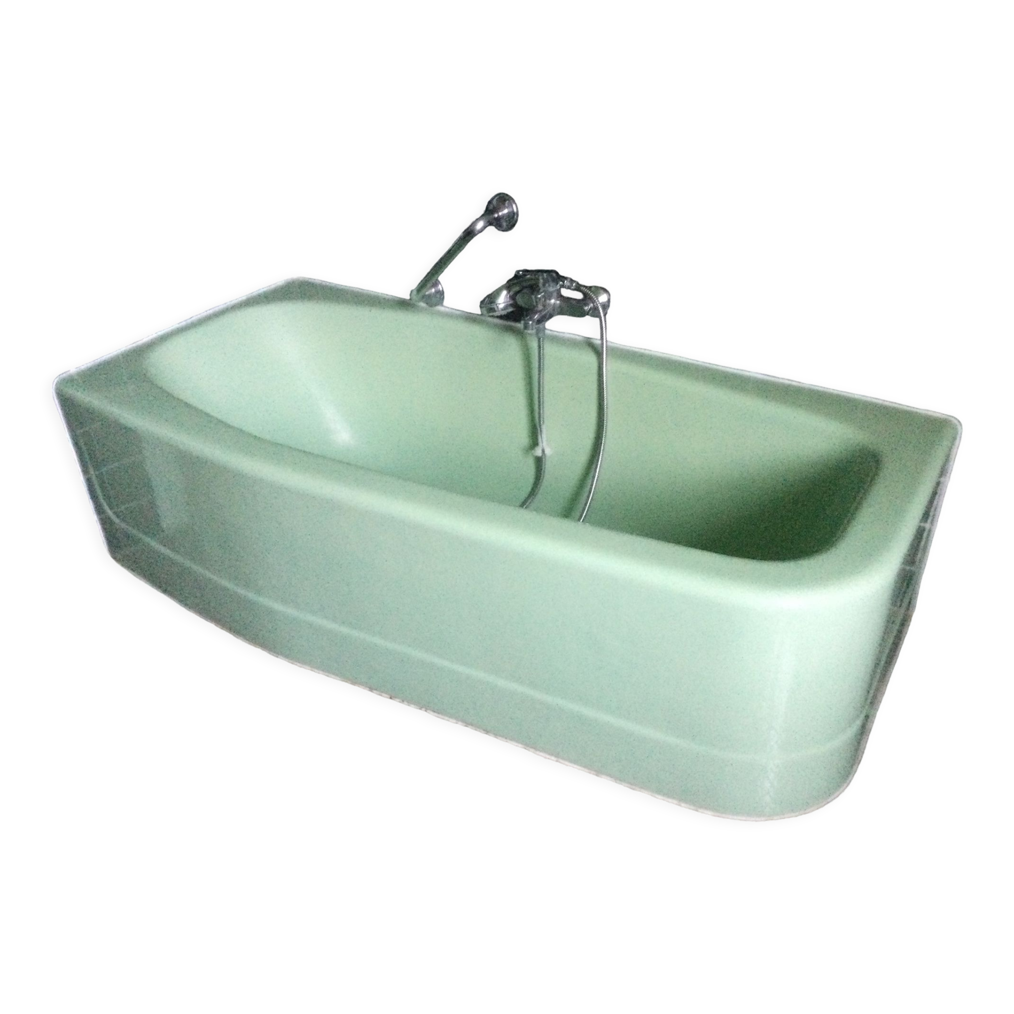 Antique vintage bathtub year 70