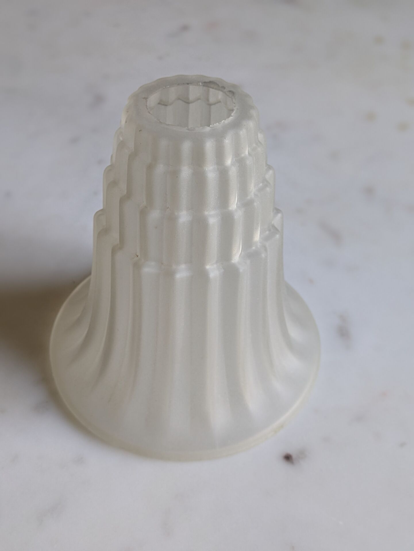 Tulip/shade in moulded glass Art Deco.