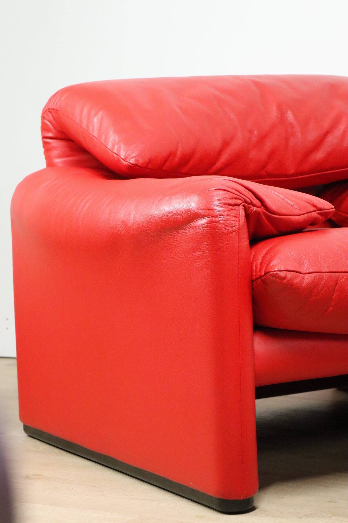 Maralunga armchair and ottoman by Vico Magistretti for Cassina