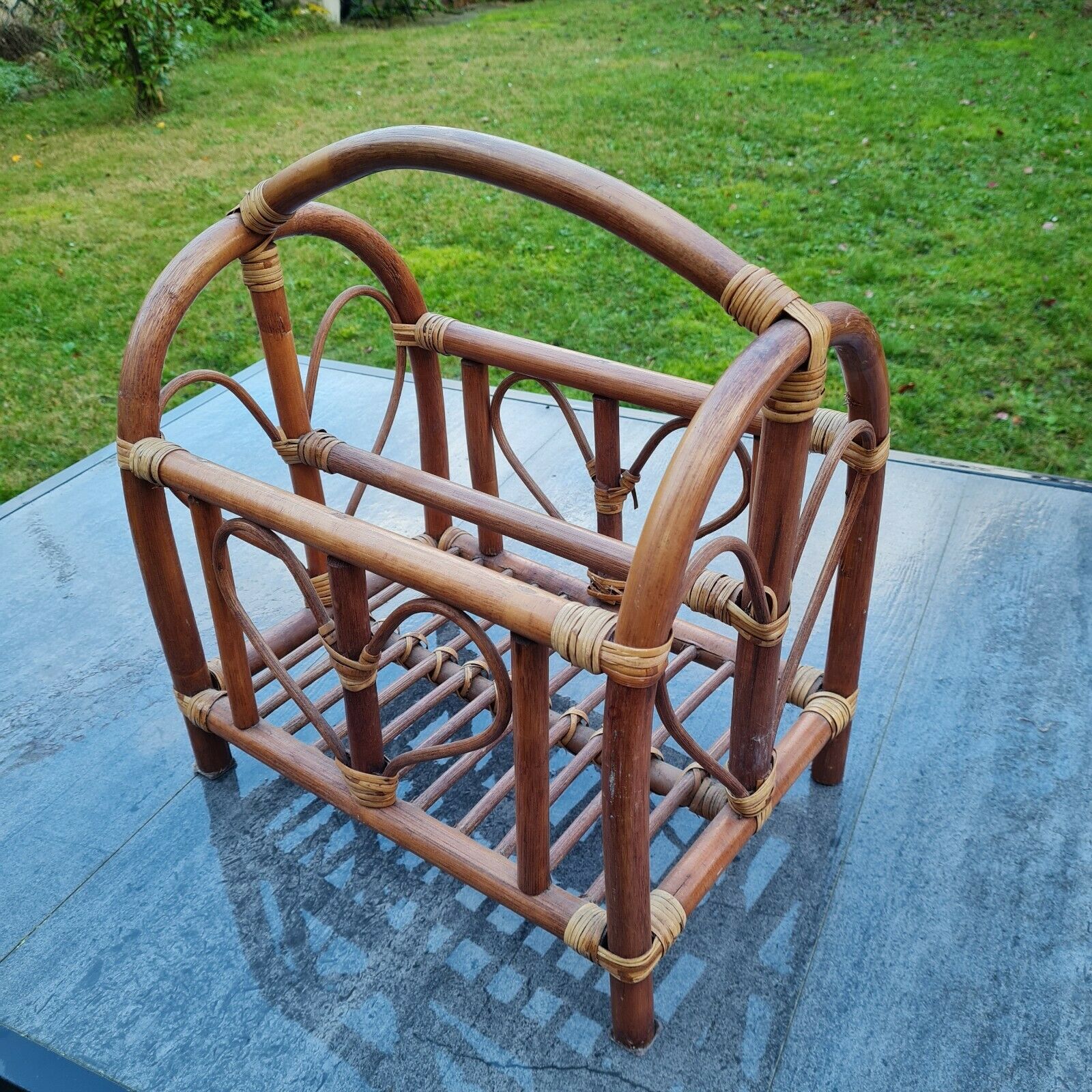 Vintage rattan magazine door