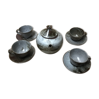 Set teapot and cups, by Thierry and Chantal Robert, 1970