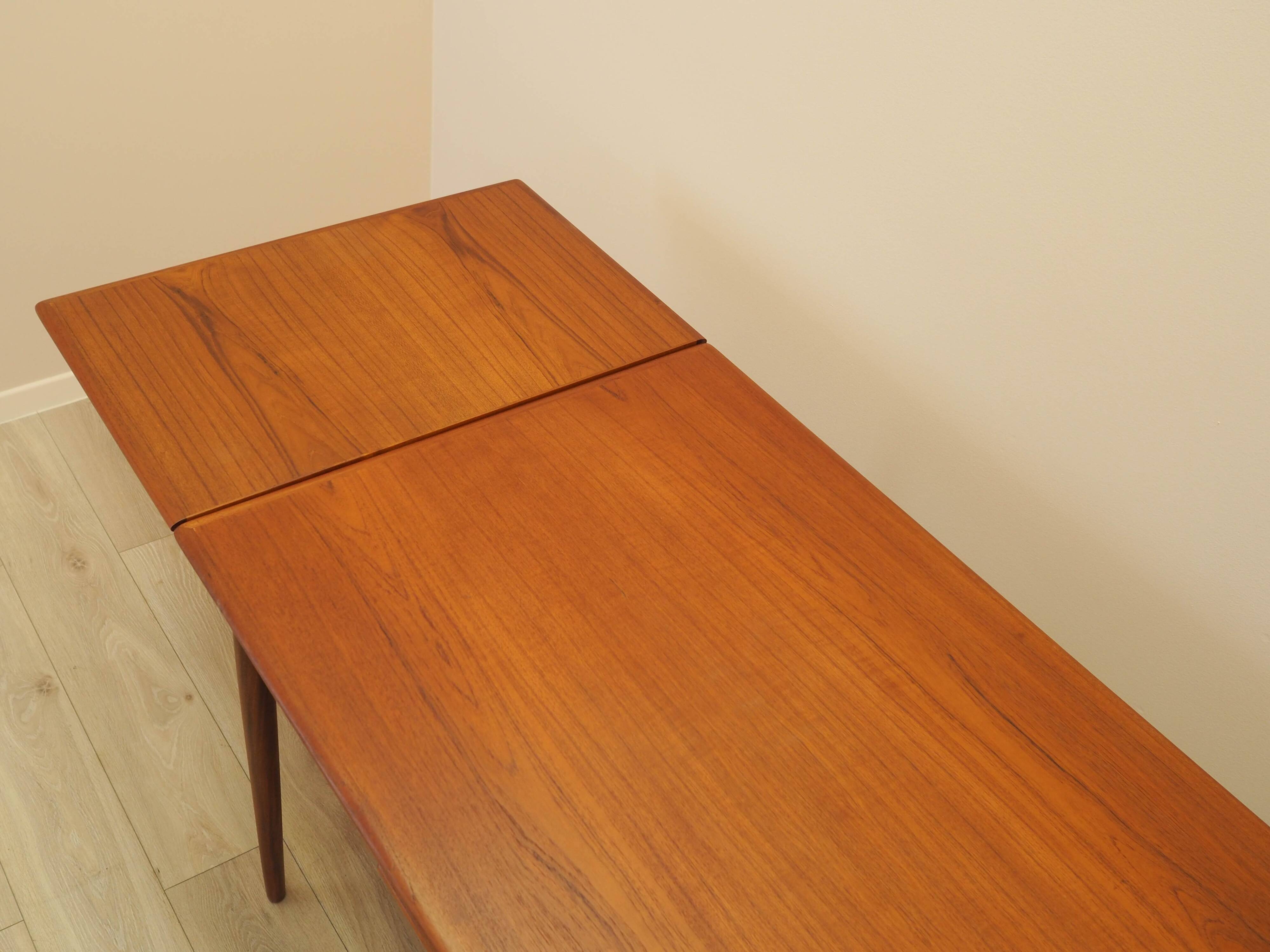 Table danoise extensible en teck, années 1970