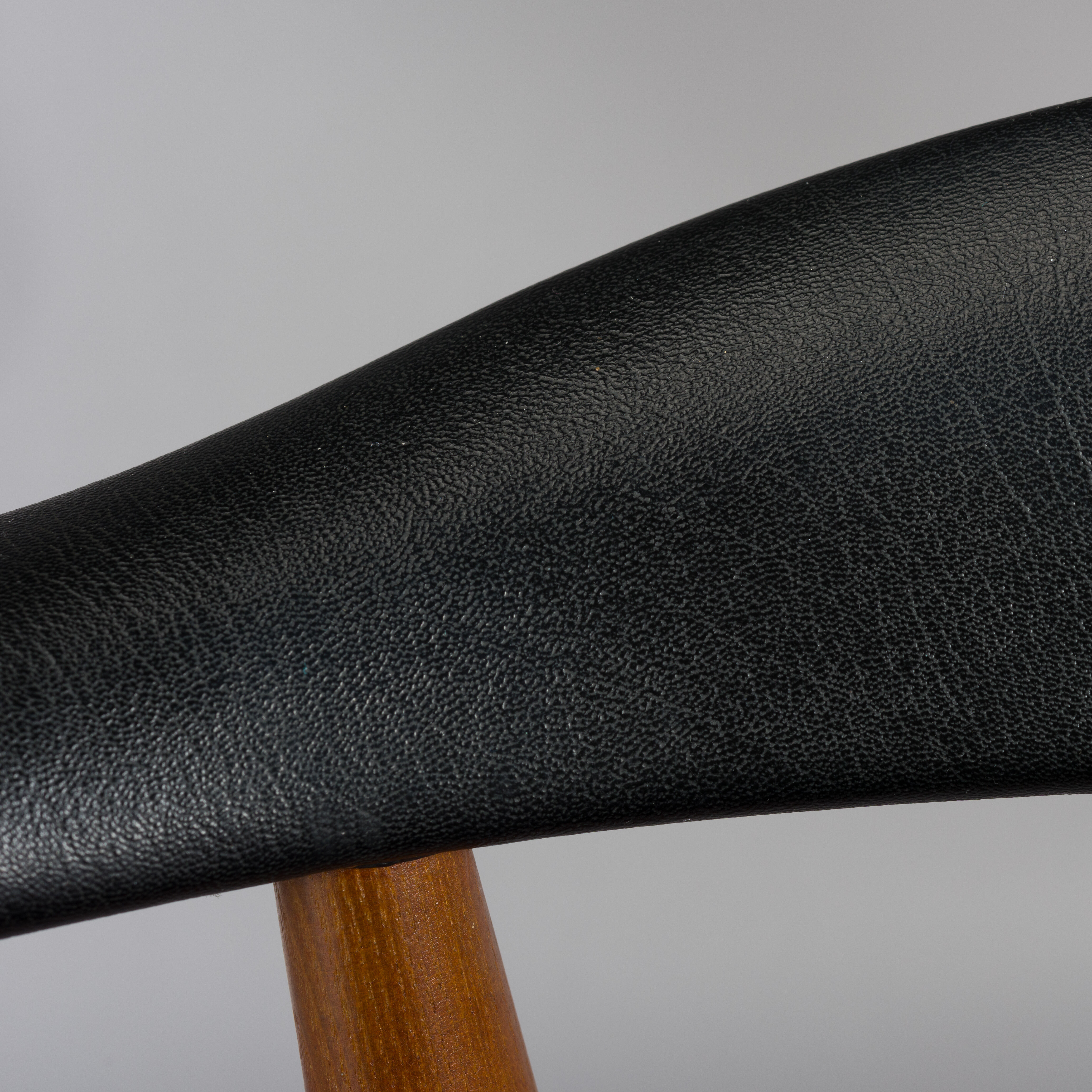 Danish elm & leather armchair by Illum Wikkelsø for Niels Eilersen, 1950s